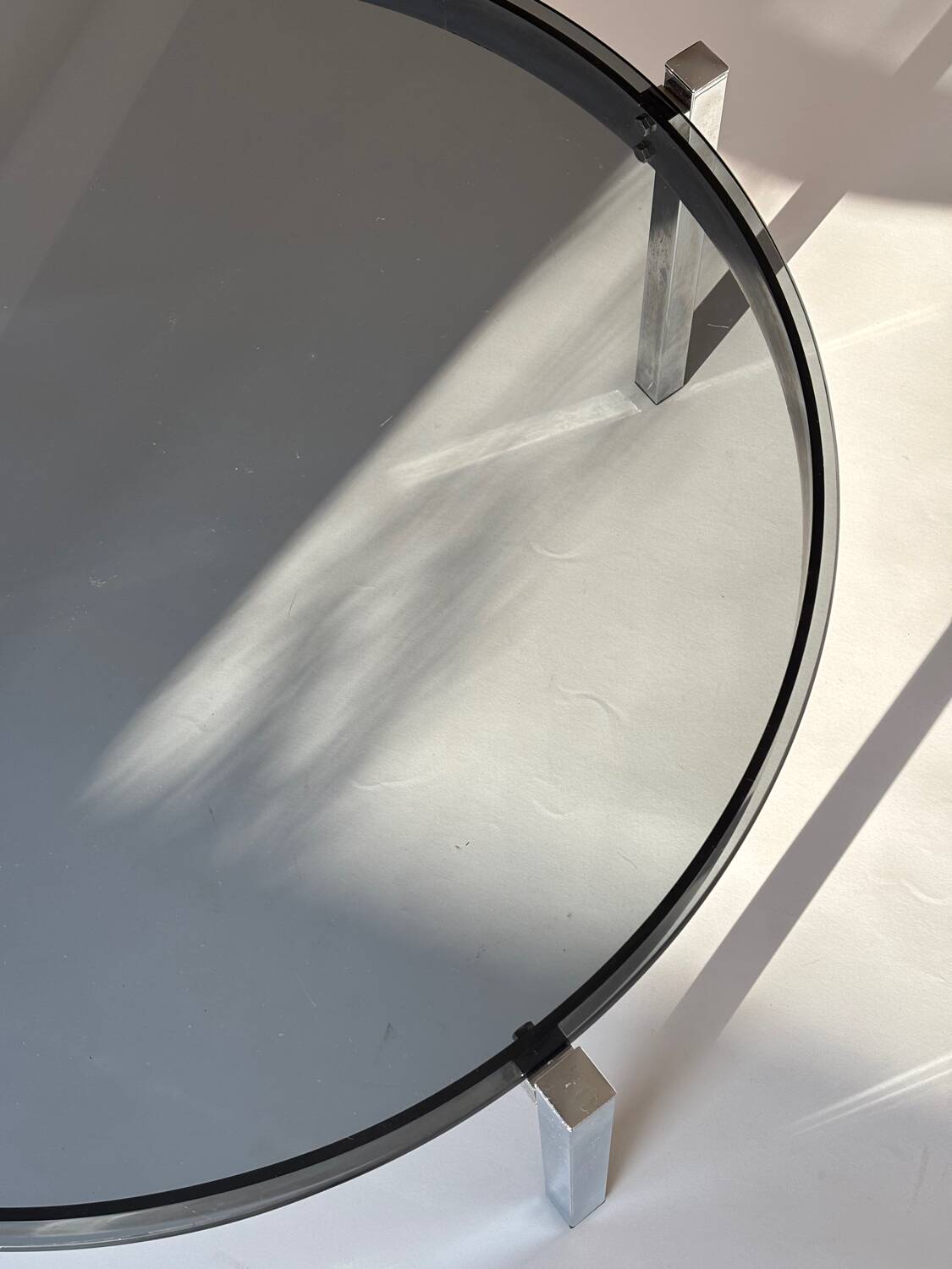 Table basse, chrome et verre fumé, 1970