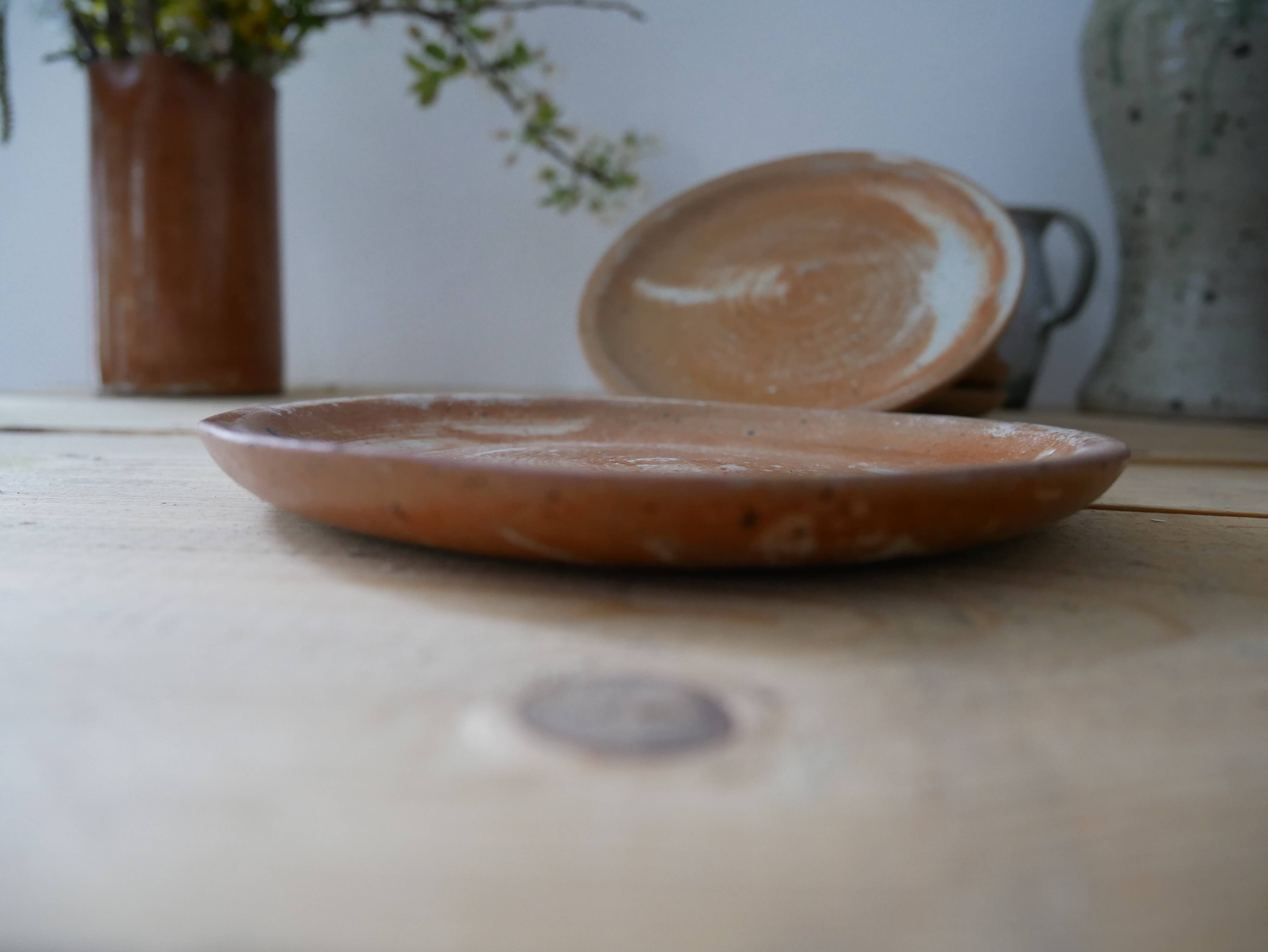 Lot 10 dessert plates in sandstone