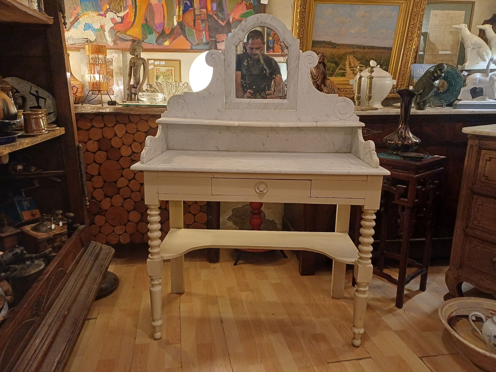 Belle et grande coiffeuse blanche, marbre blanc époque 19 eme
