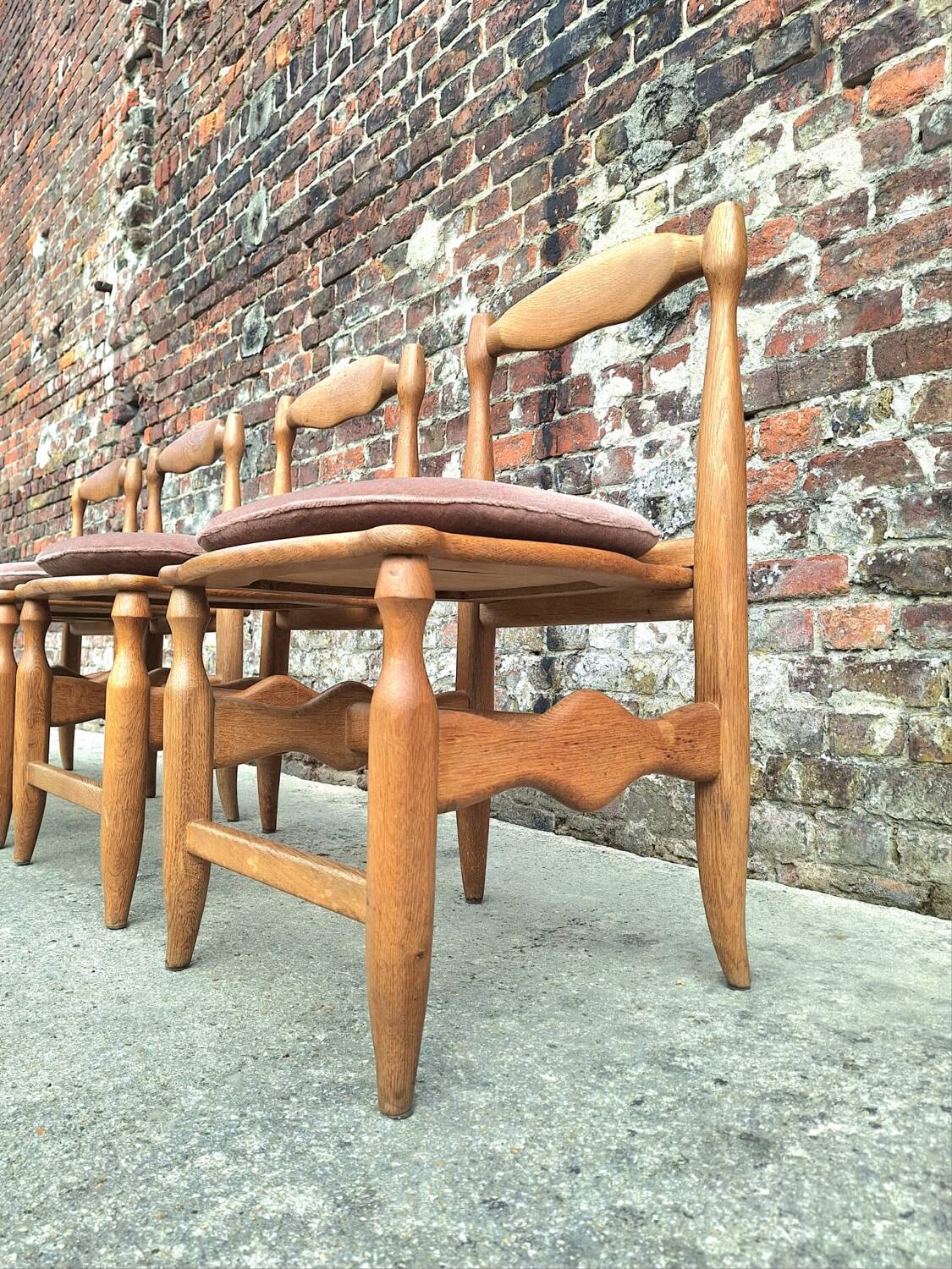 Set of 4 Guillerme and Chambron Charlotte model chairs, vintage seats