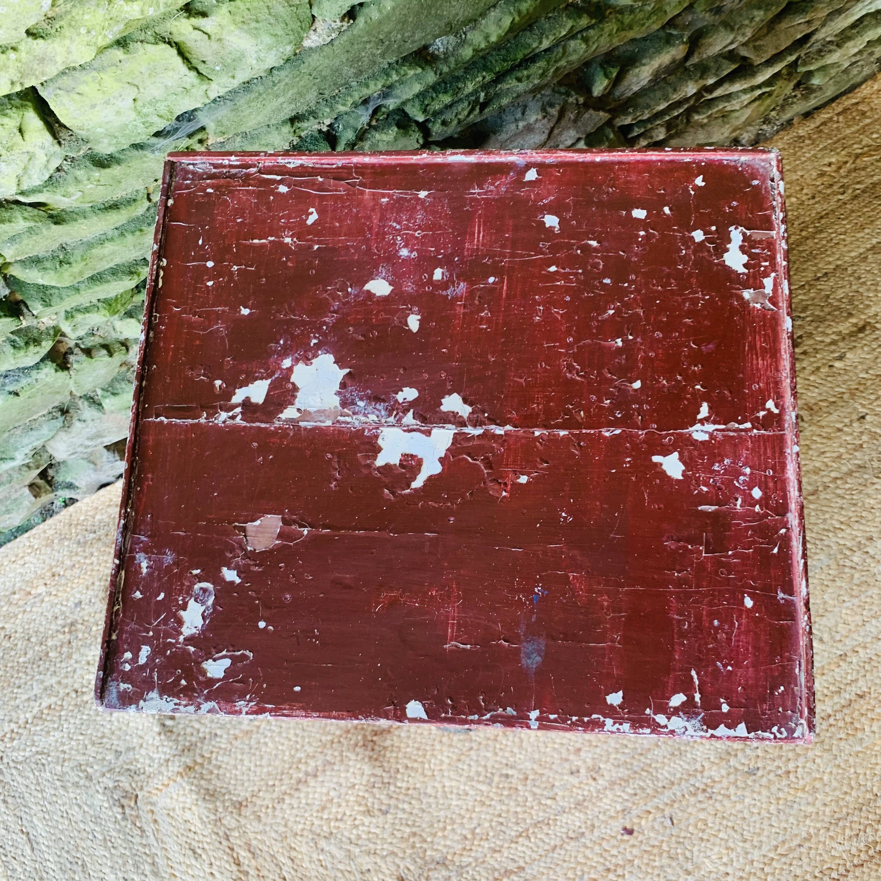 Atypical 4-drawer chest of drawers