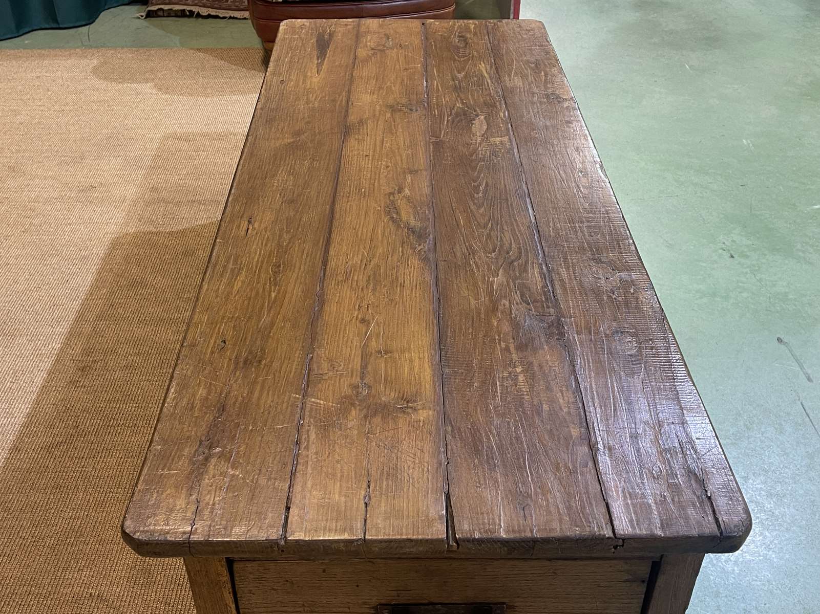 Table basse en châtaignier du XIXème à 3 tiroirs