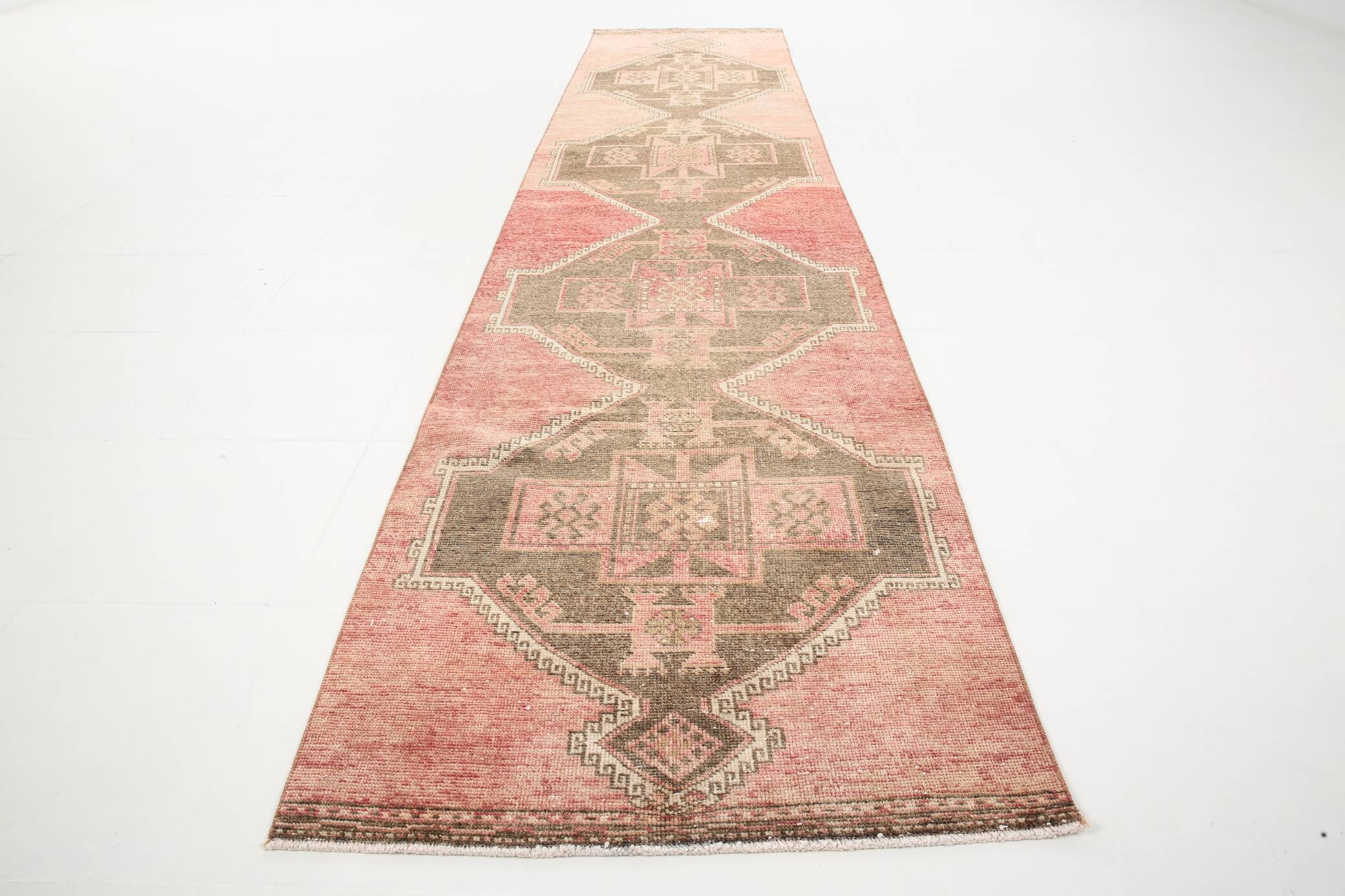 3x13 Vintage Red & Brown Classic Persian Runner Rug, 92x408Cm