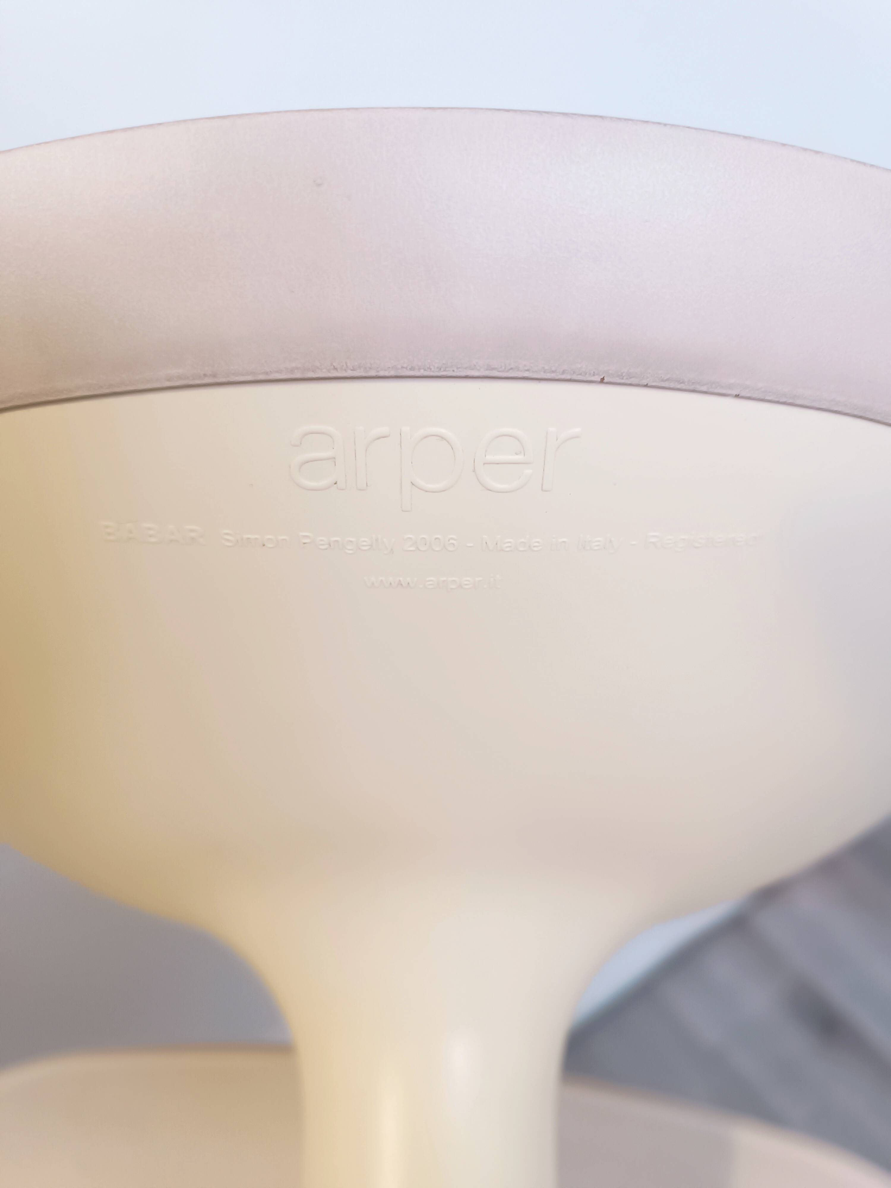 Ensemble de tabourets Babar par Simon Pengelly pour Arper 2006