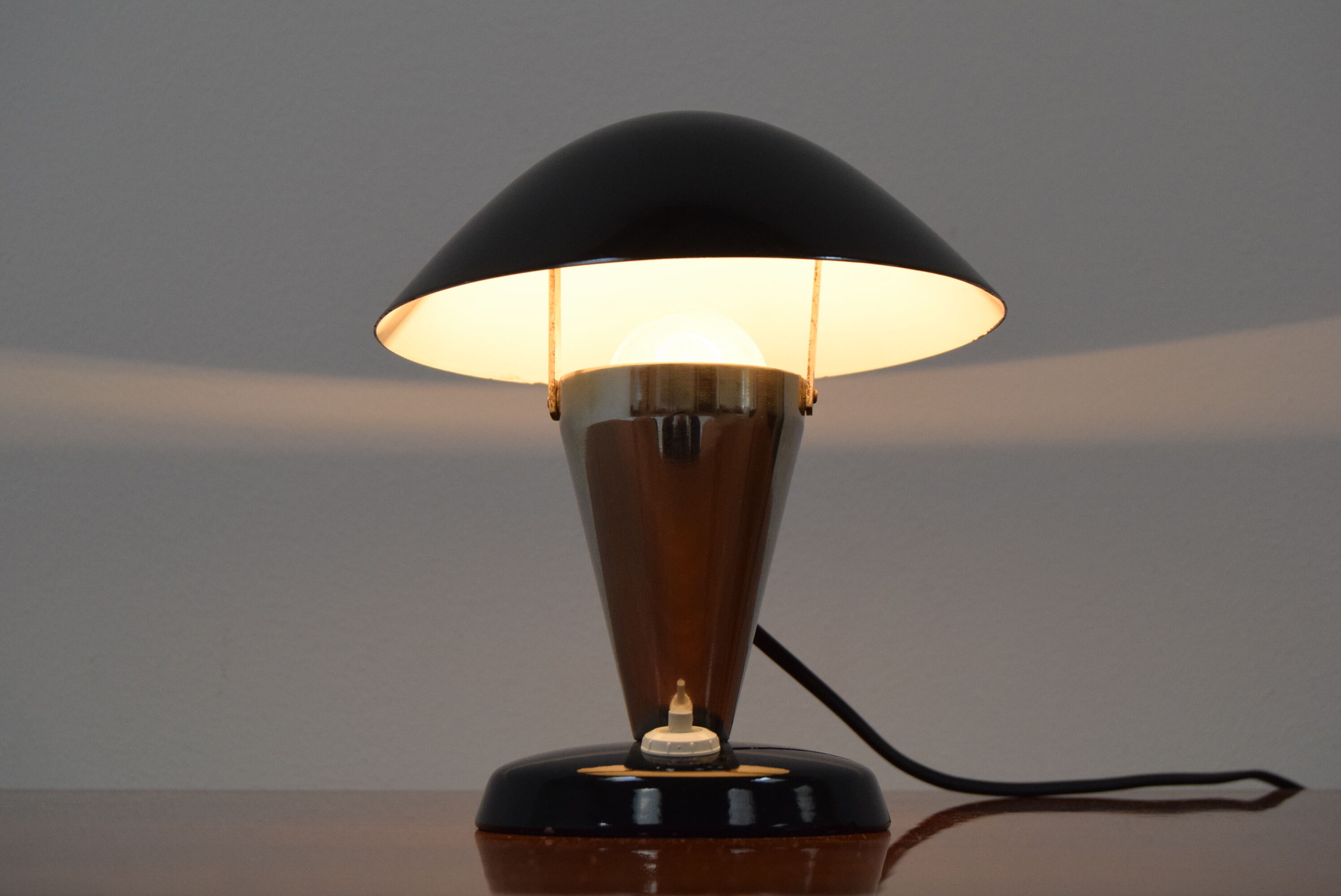 Lampe de table Bauhaus, années 1930.