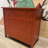 Red wood chest of drawers