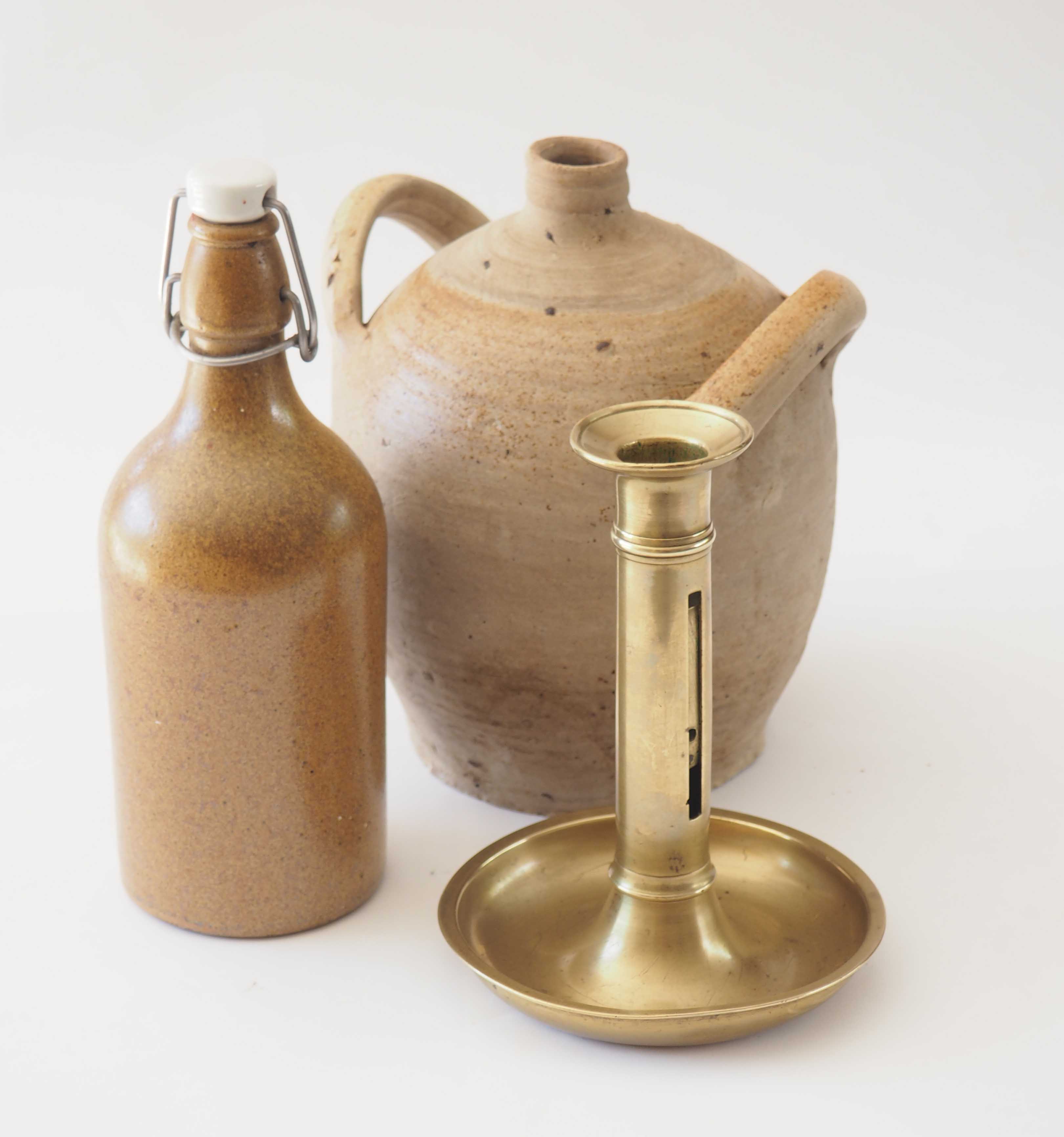Terracotta gargoulette jar
