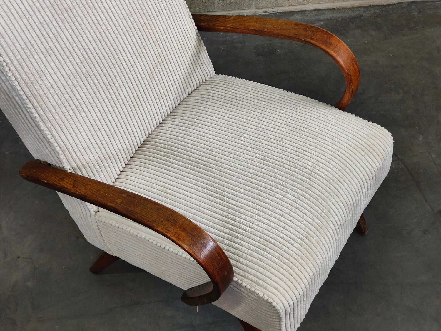 Fauteuil restauré par Jaroslav Smidek 6952 pour Ton