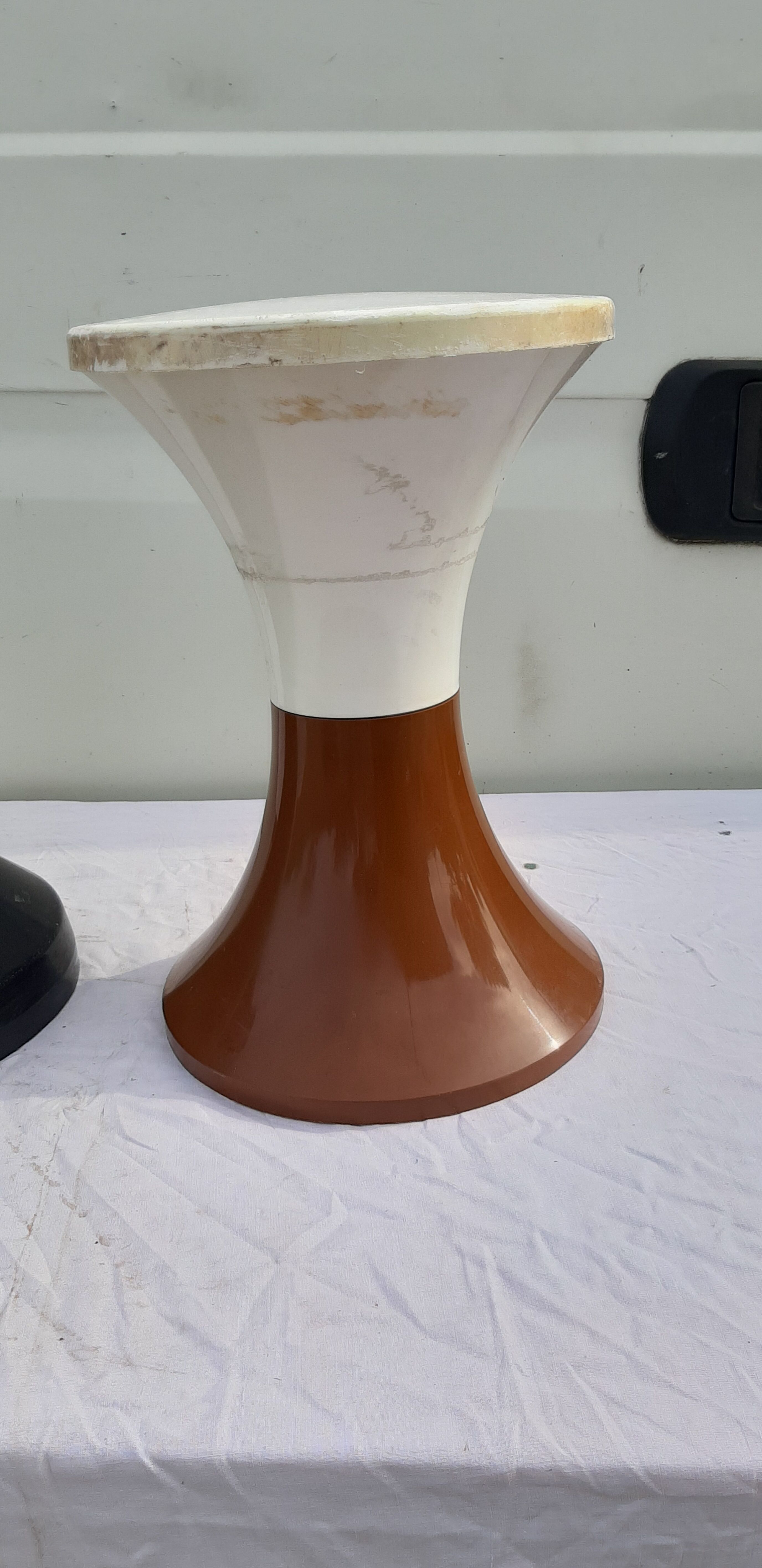 3 vintage tam tam " Stamp " stools
