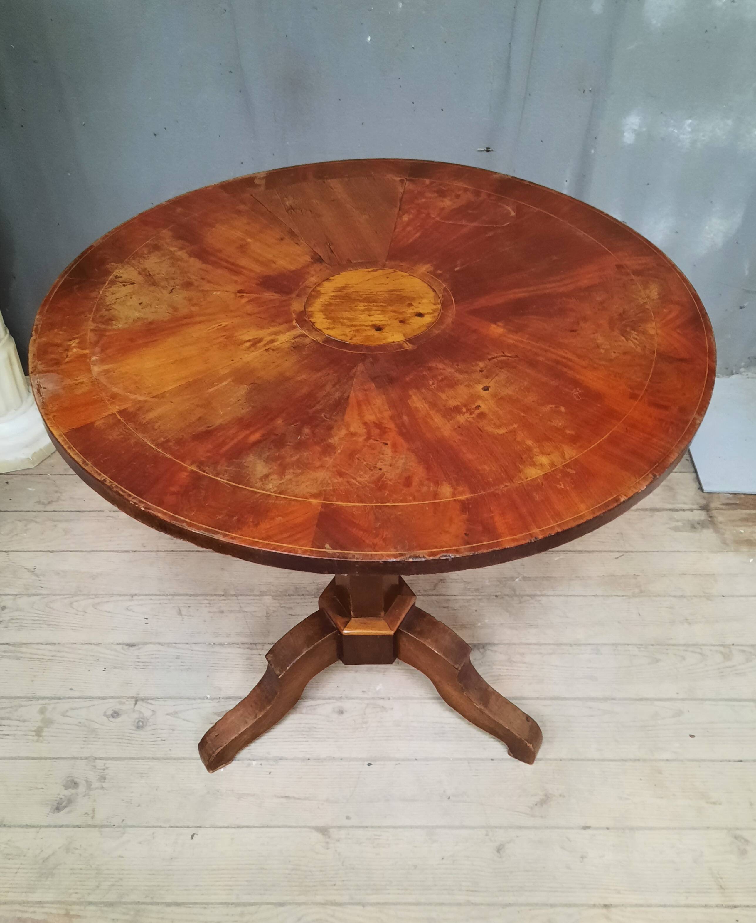 Nineteenth century pedestal table