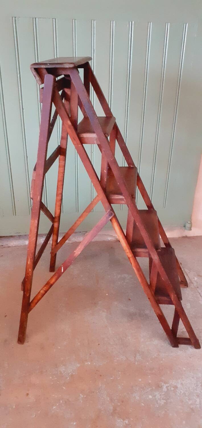 Old stepladder.