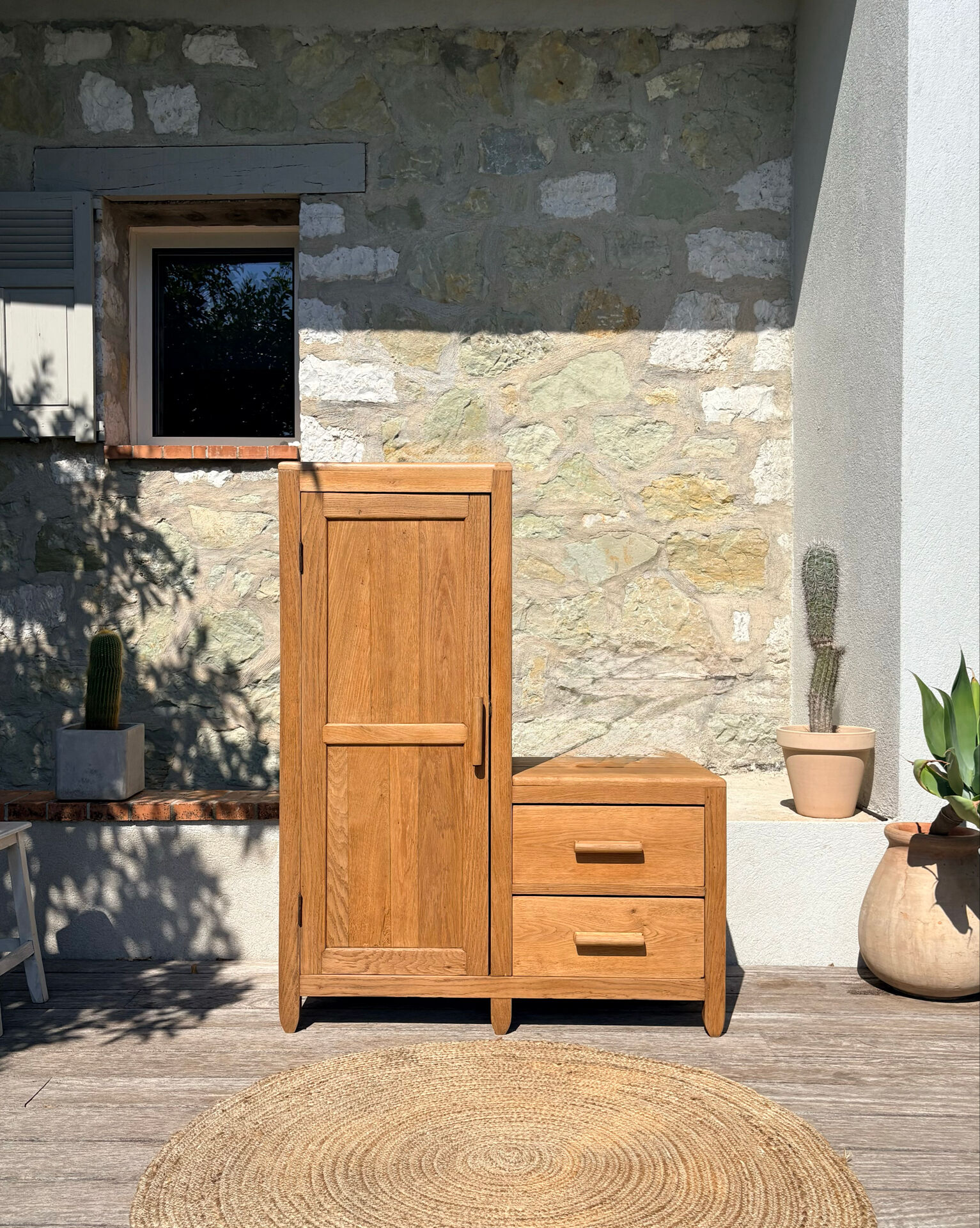 Petite armoire asymétrique « Pénélope »