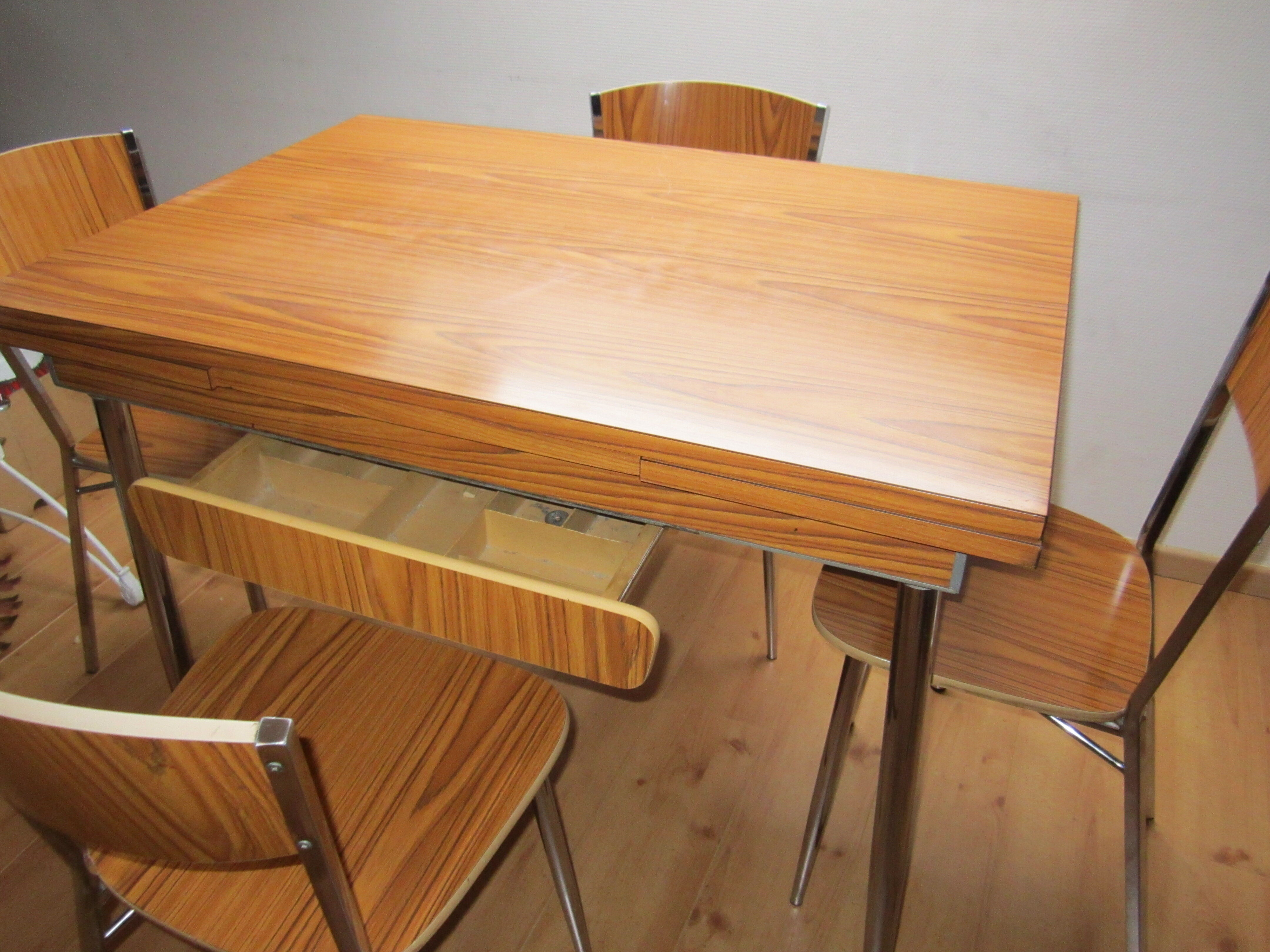 Table & Chair in vintage formica