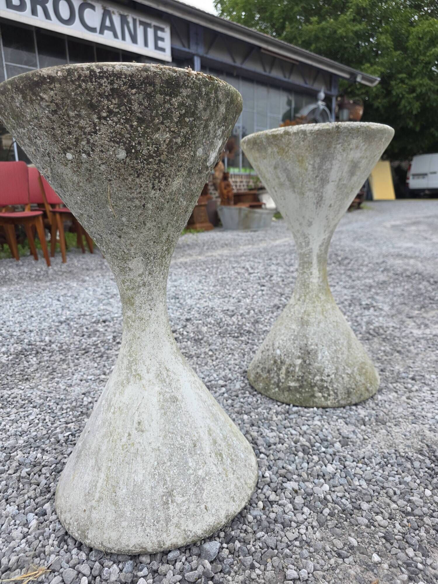 Pair of diabolos in eternit by Willy Guhl and Anton Bee – 1960