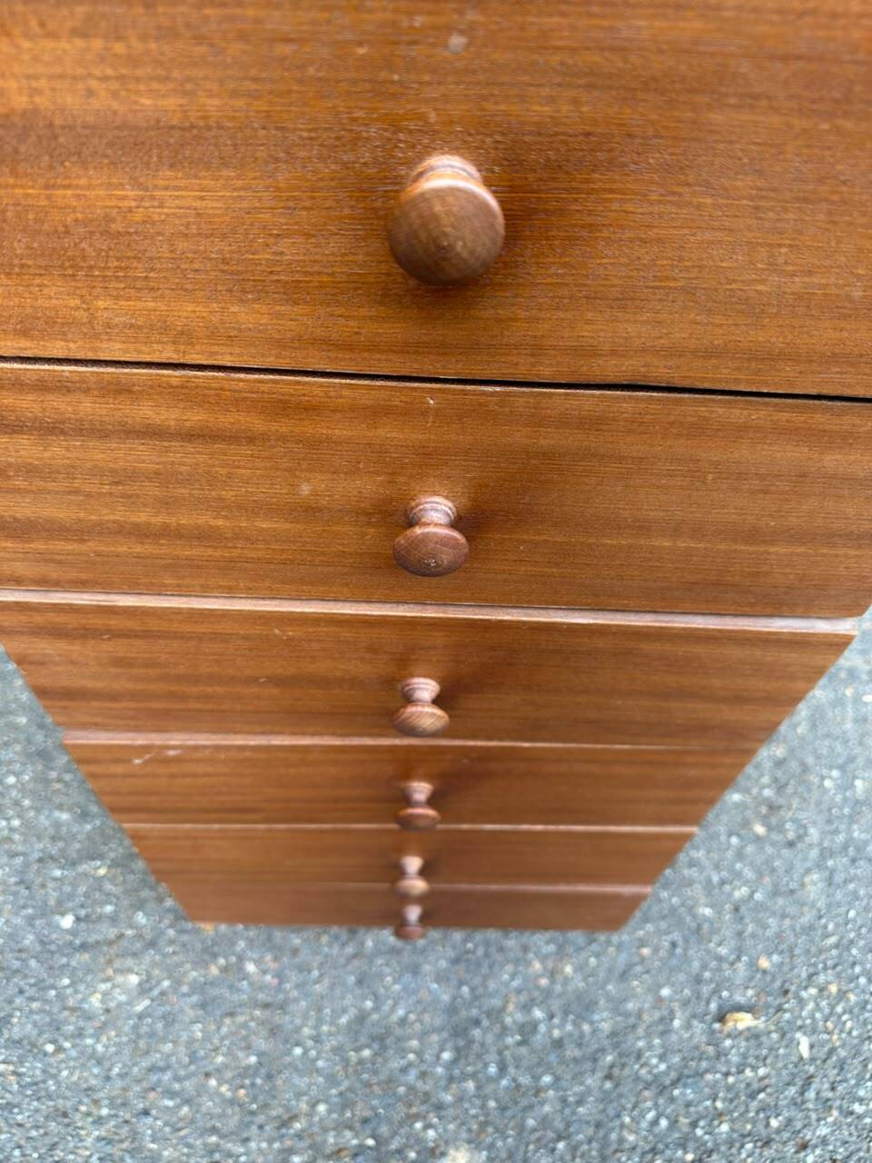 Scandinavian Mid-Century Modern chest of drawers with 6 mahogany and white wood drawers 19