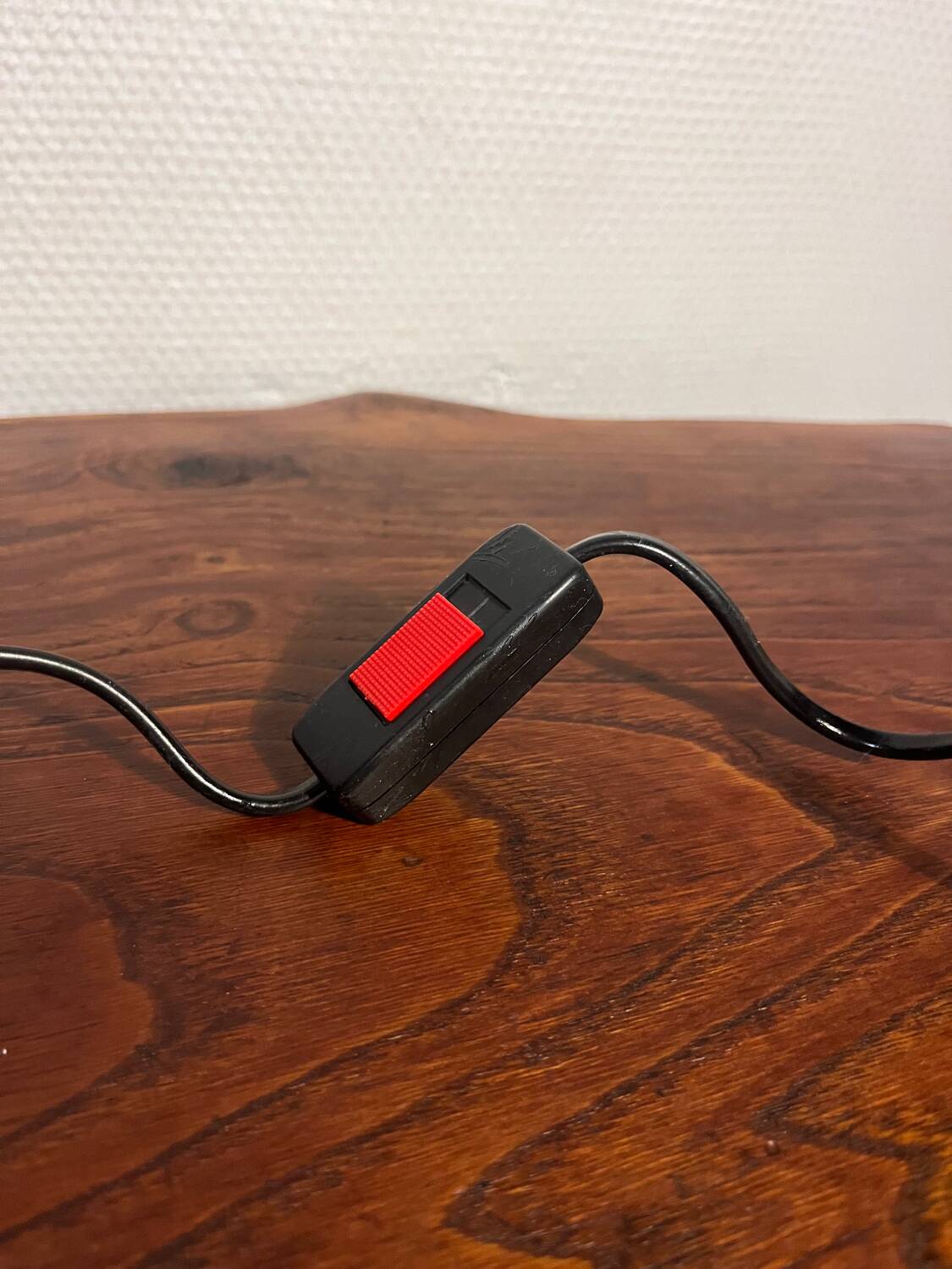 Semi-articulated metal lamp from the 80s