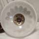Suspension vintage bronze et opaline