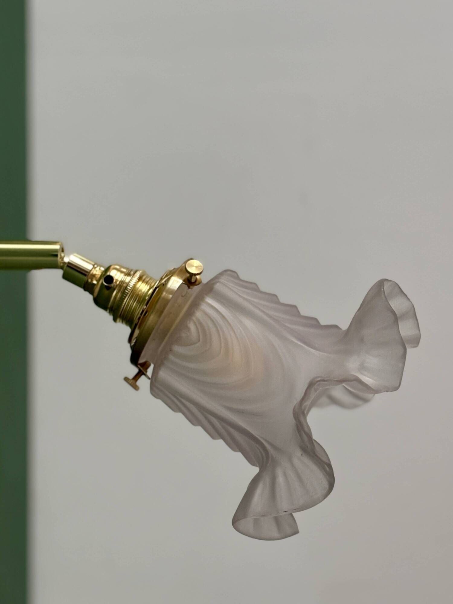Vintage frosted glass tulip wall light (APJ1)