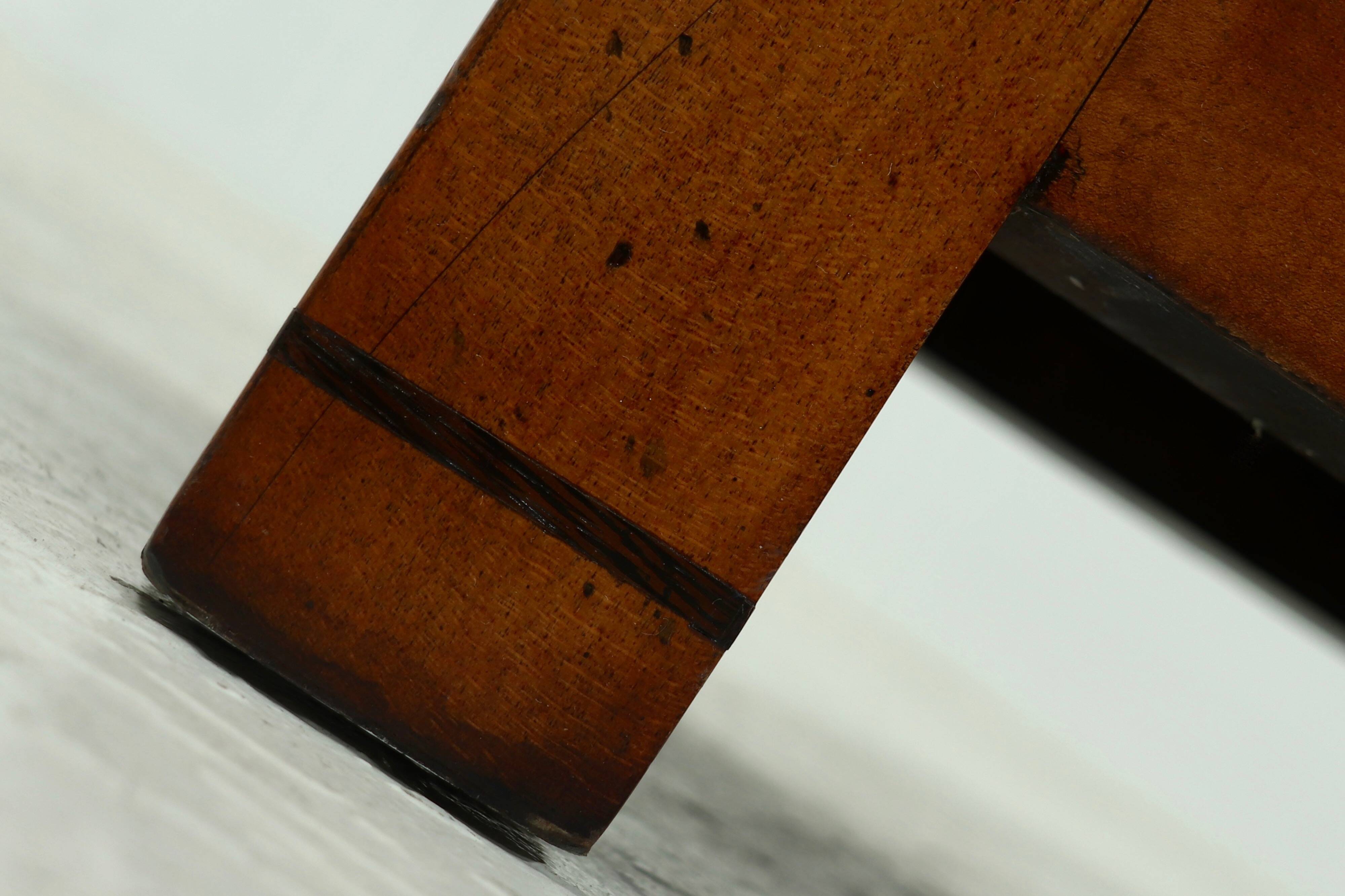 Table console Art Déco avec marqueterie en coromandel des années 1930