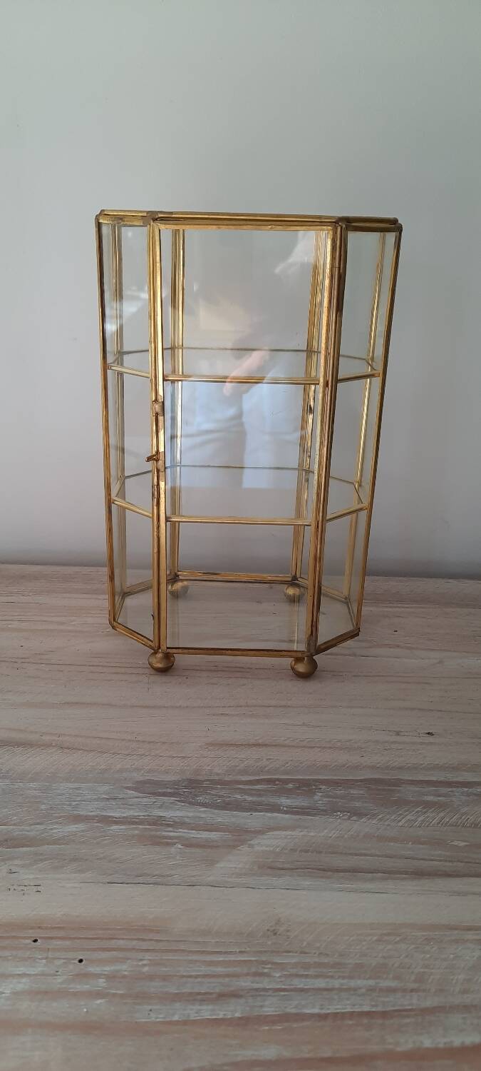 Vitrine verre et laiton