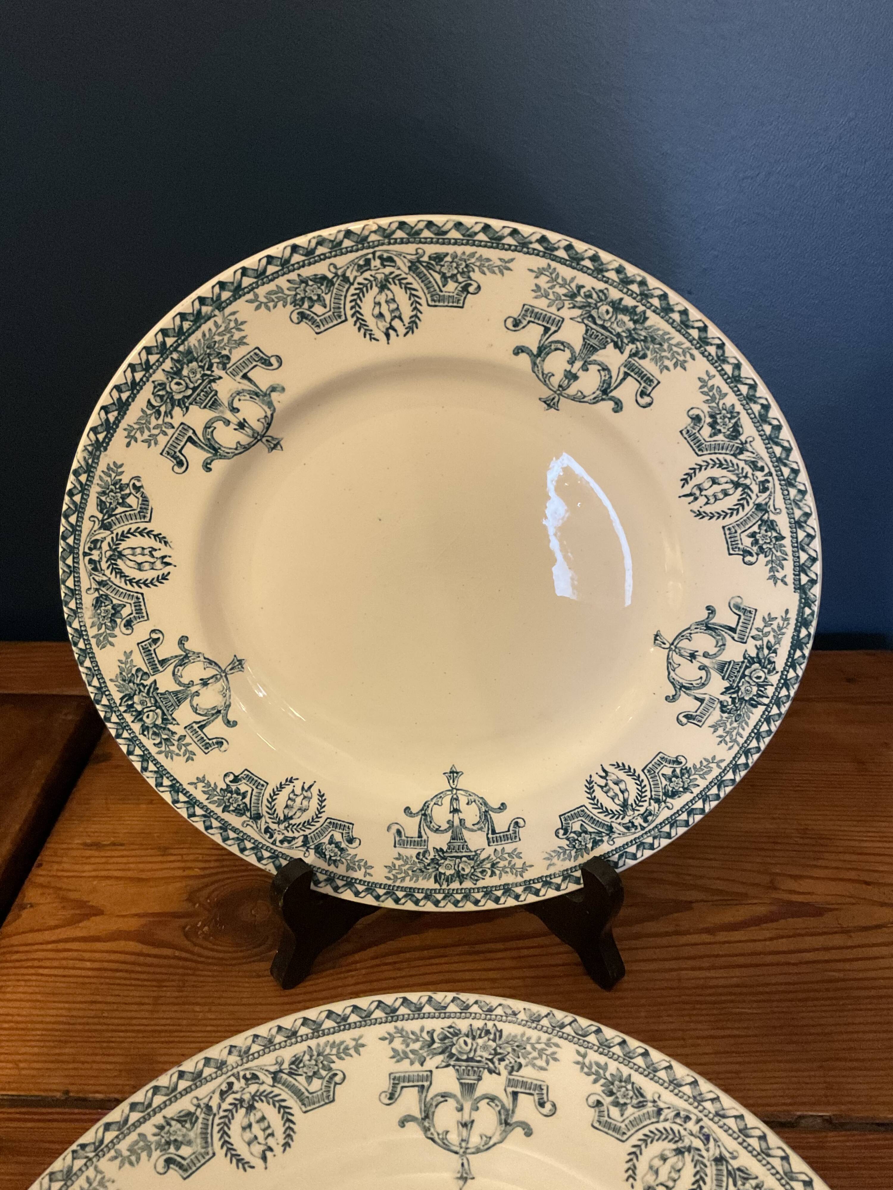 6 flat plates. Terre de Fer model Louis XVI. 1900