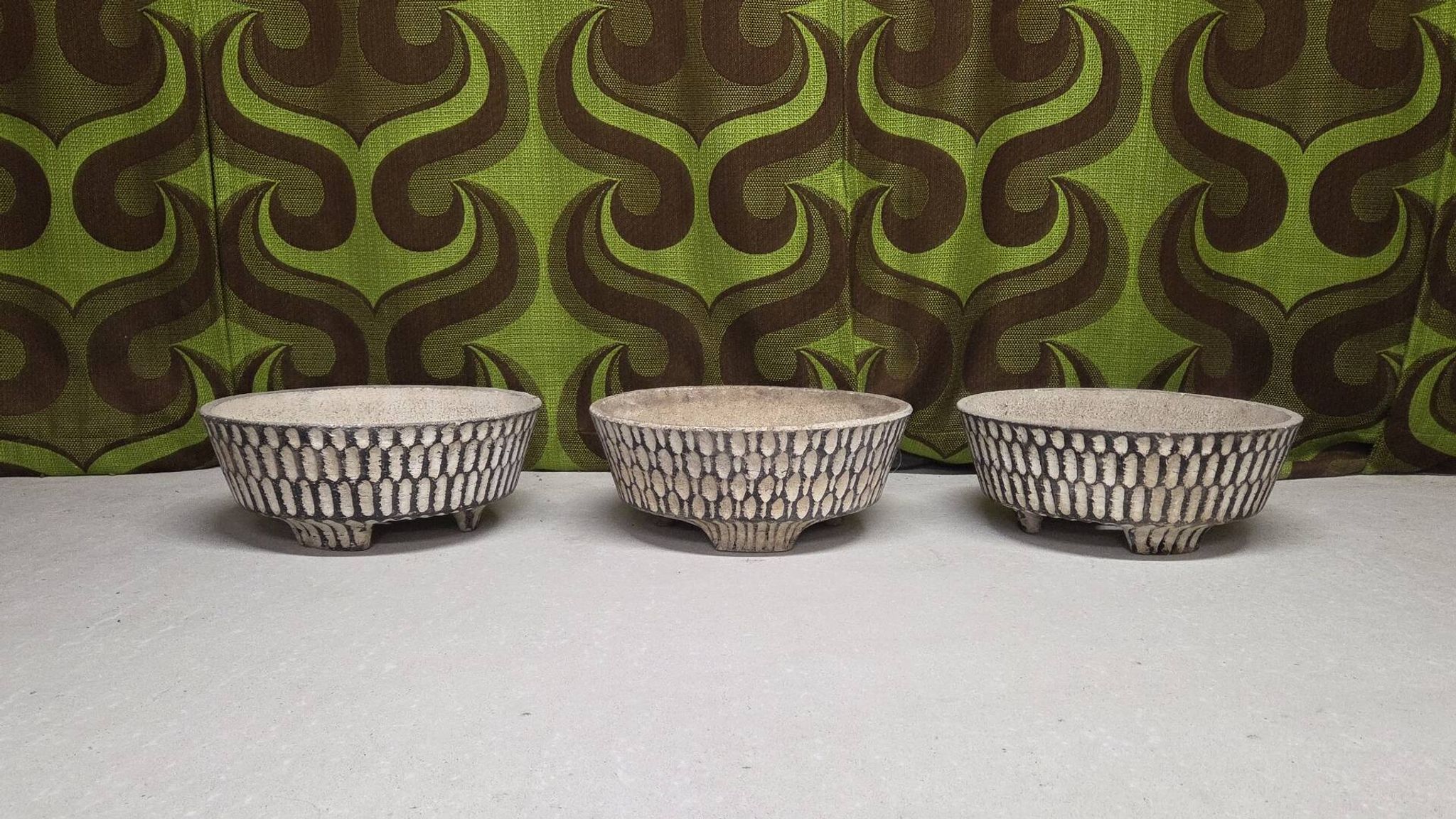 Mid-century textured concrete planter – Switzerland, 1960