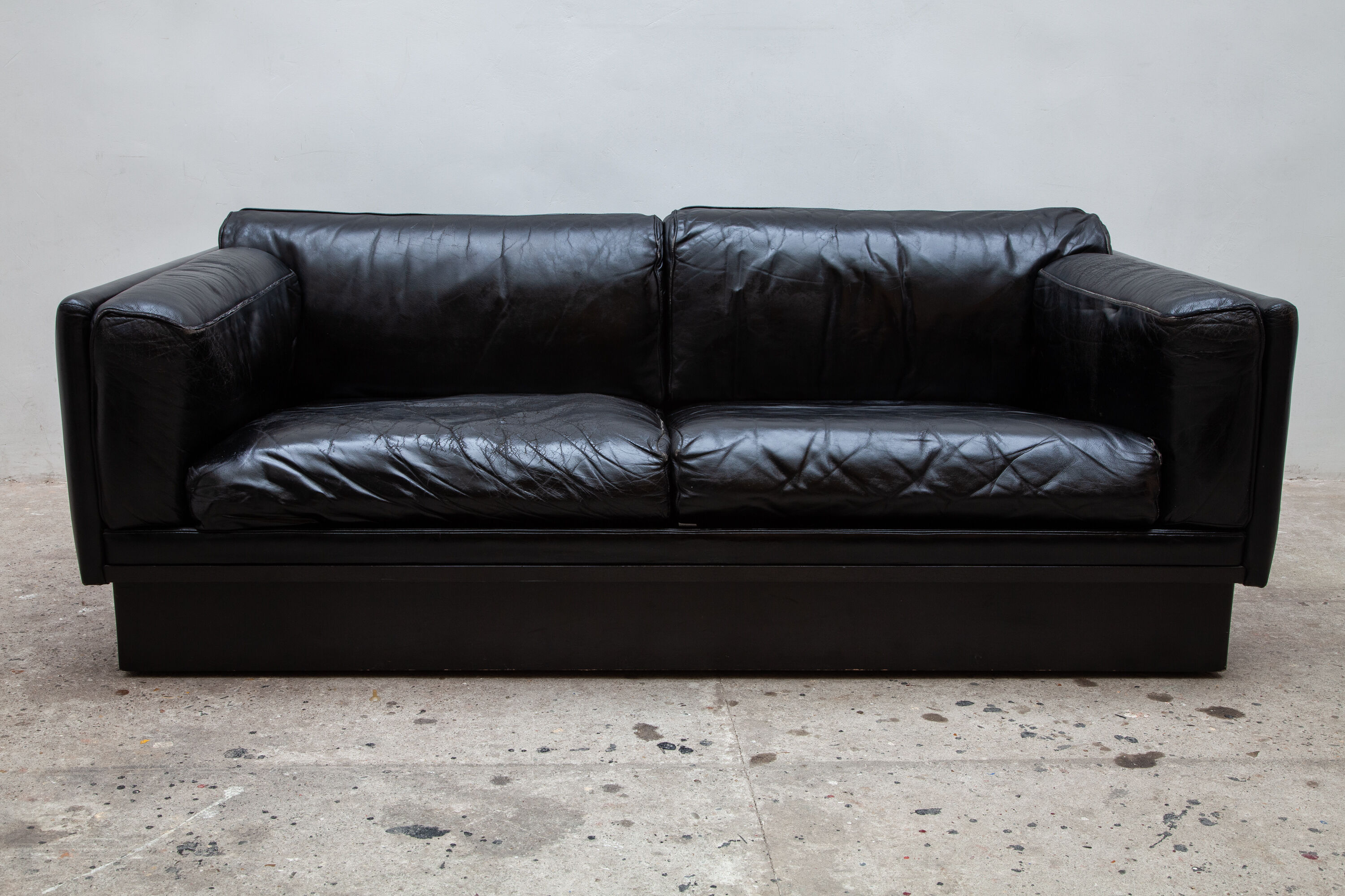 Durlet black leather couche, settee 1970 made in Belgium