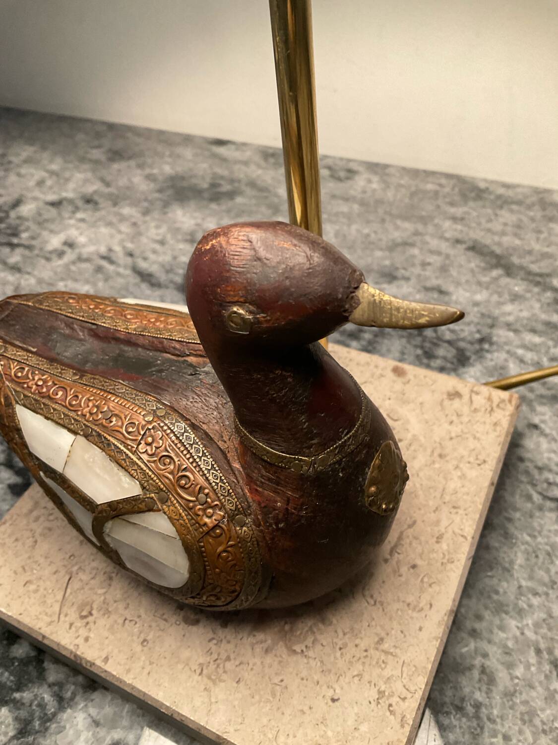 Artifex lamp with cloisonné wooden birds and travertine from the 1960s-70s.