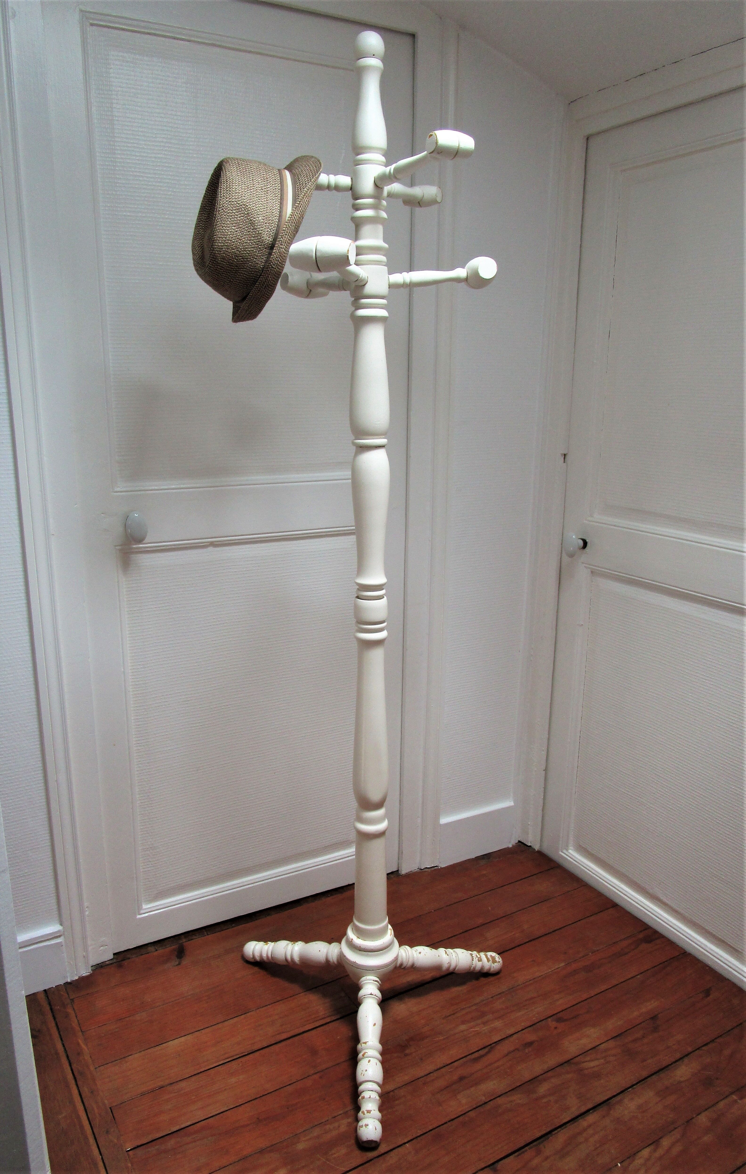 Coat rack parrot solid wood turned white patinated vintage