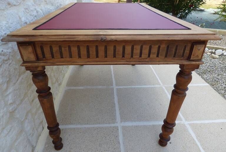 Antique desk with 2 drawers and burgundy faux leather top - Very good condition -