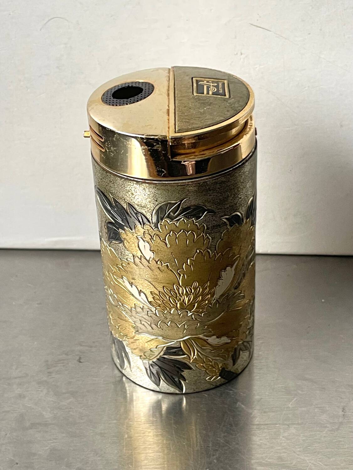 Vintage Japanese Metal Table lighter