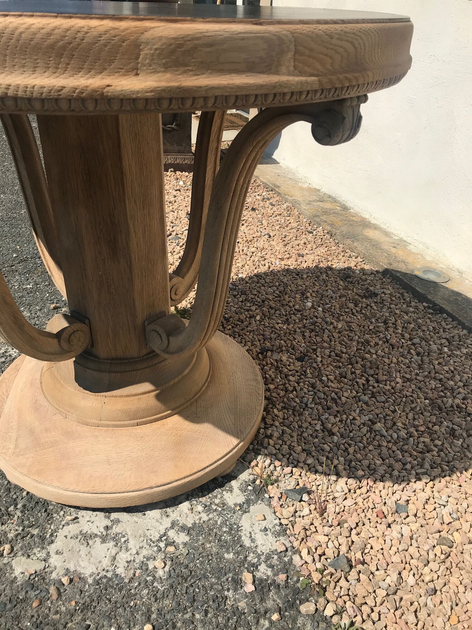 Art deco side table