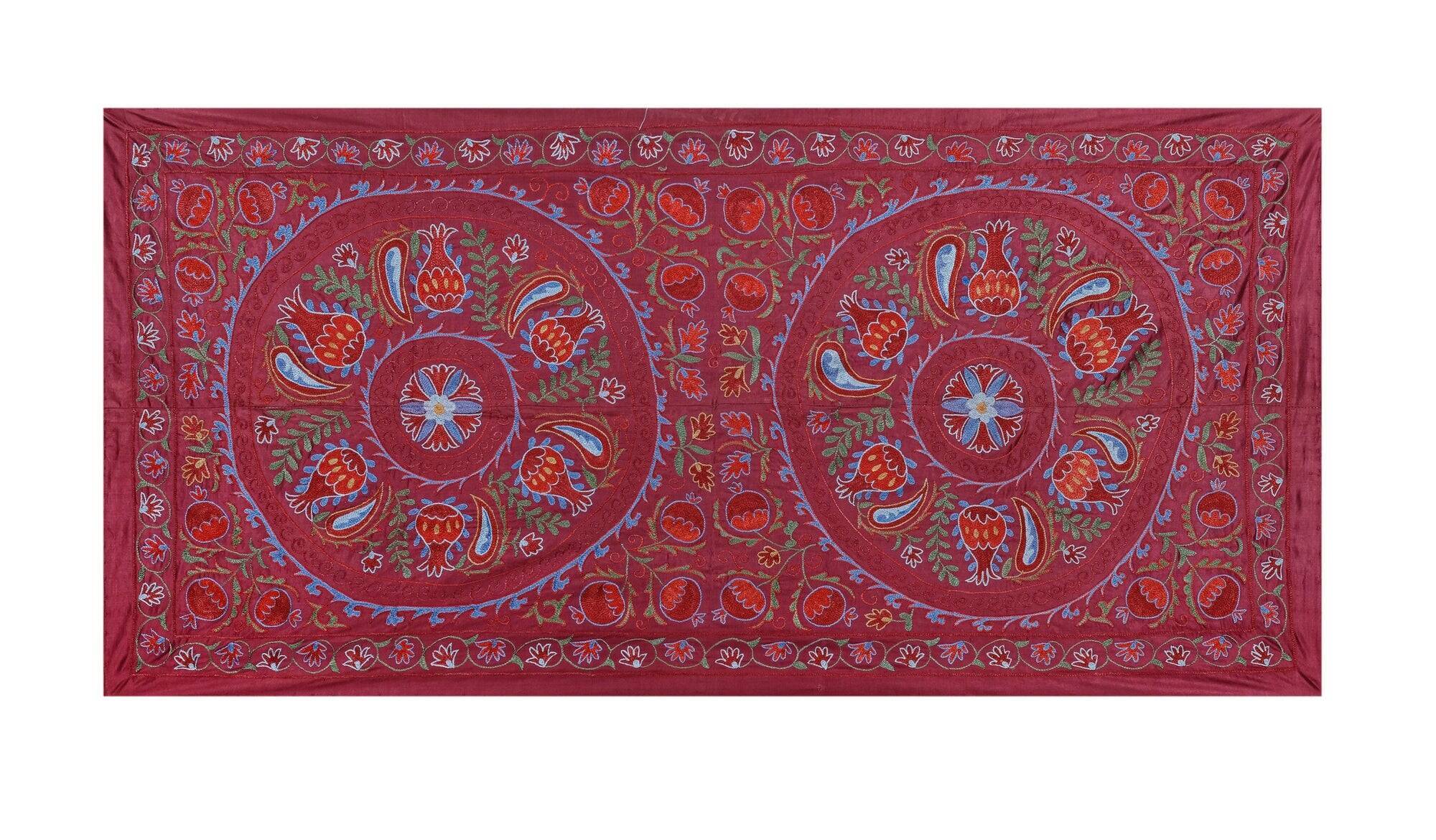 Vintage hand-embroidered tablecloth 94x189 cm