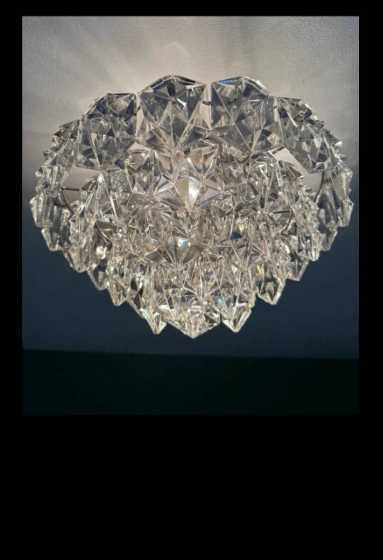 OTT International chandelier