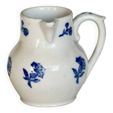 Pichet antique terre d'acier Saint-Uze motif fleuri bleu cobalt