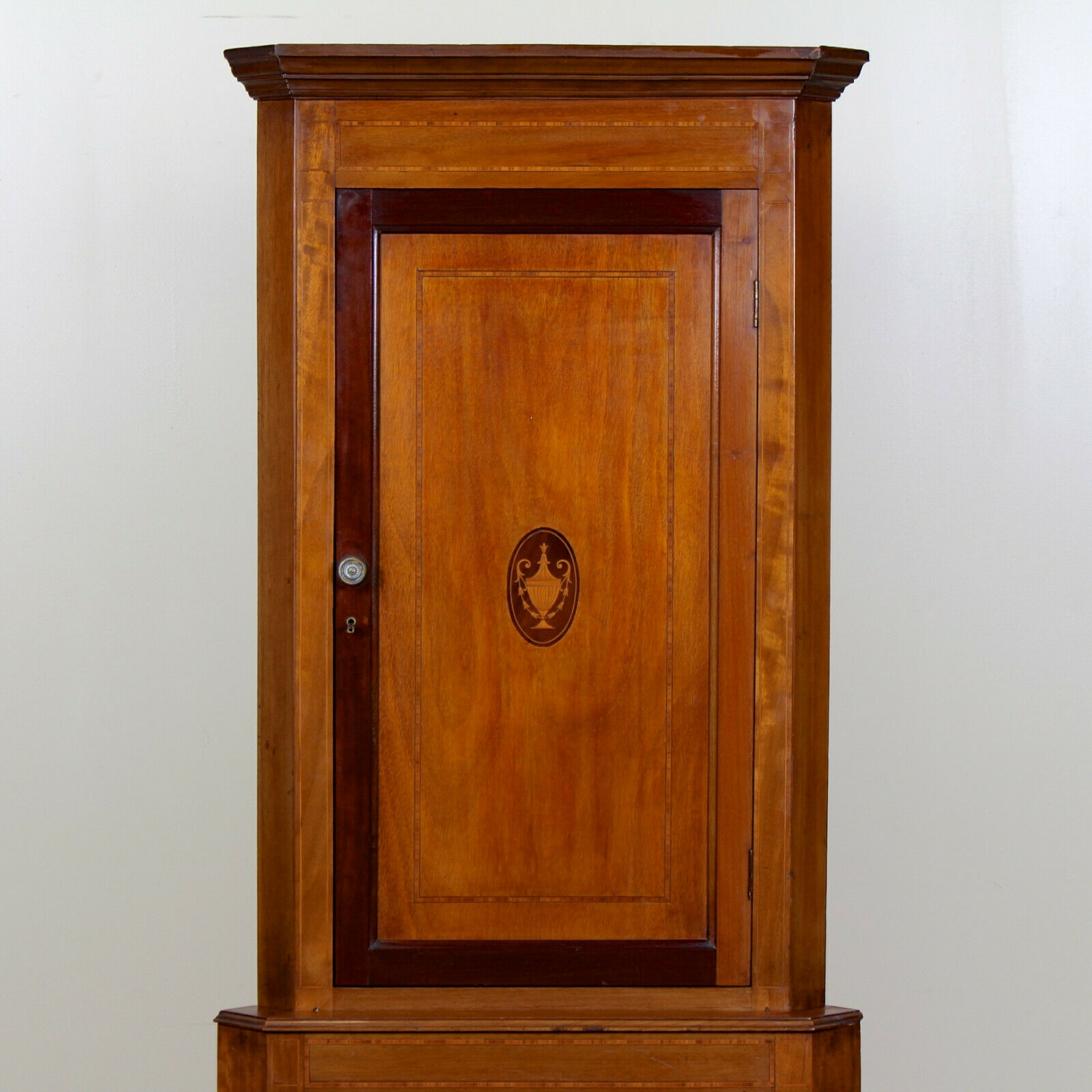 corner furniture of the nineteenth century