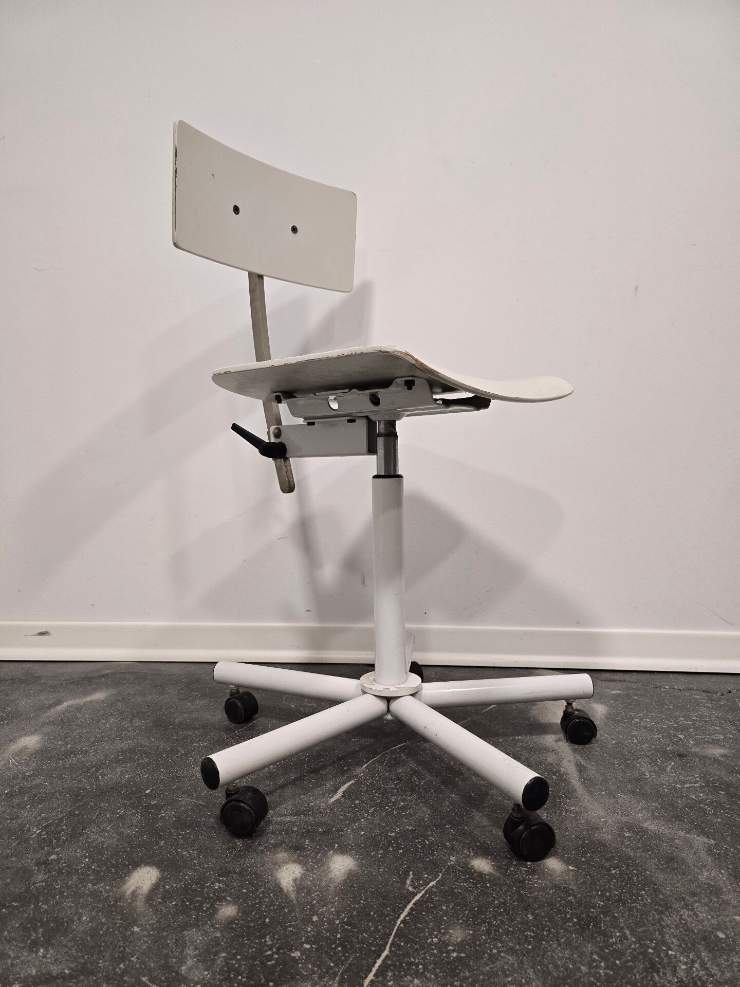 1980s Vintage Industrial Swivel Chair with Adjustable Backrest and Cas