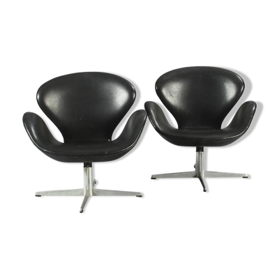 Paire de ''Swan Chairs'' d'Arne Jacobsen