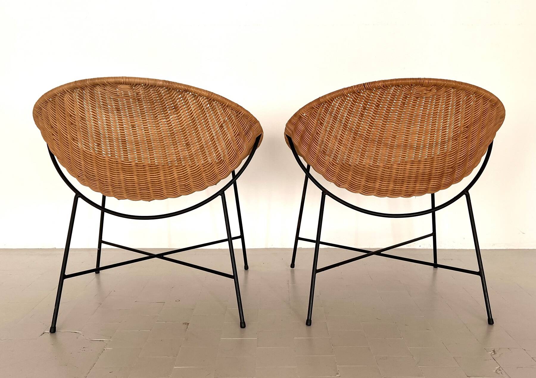 Pair of Rattan Lounge Chairs, Italy, 1970s