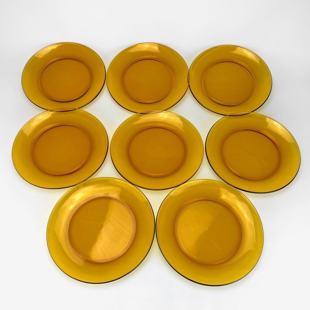 8 flat plates Duralex amber glass 70s