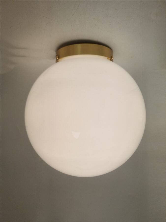Grand plafonnier globe opaline