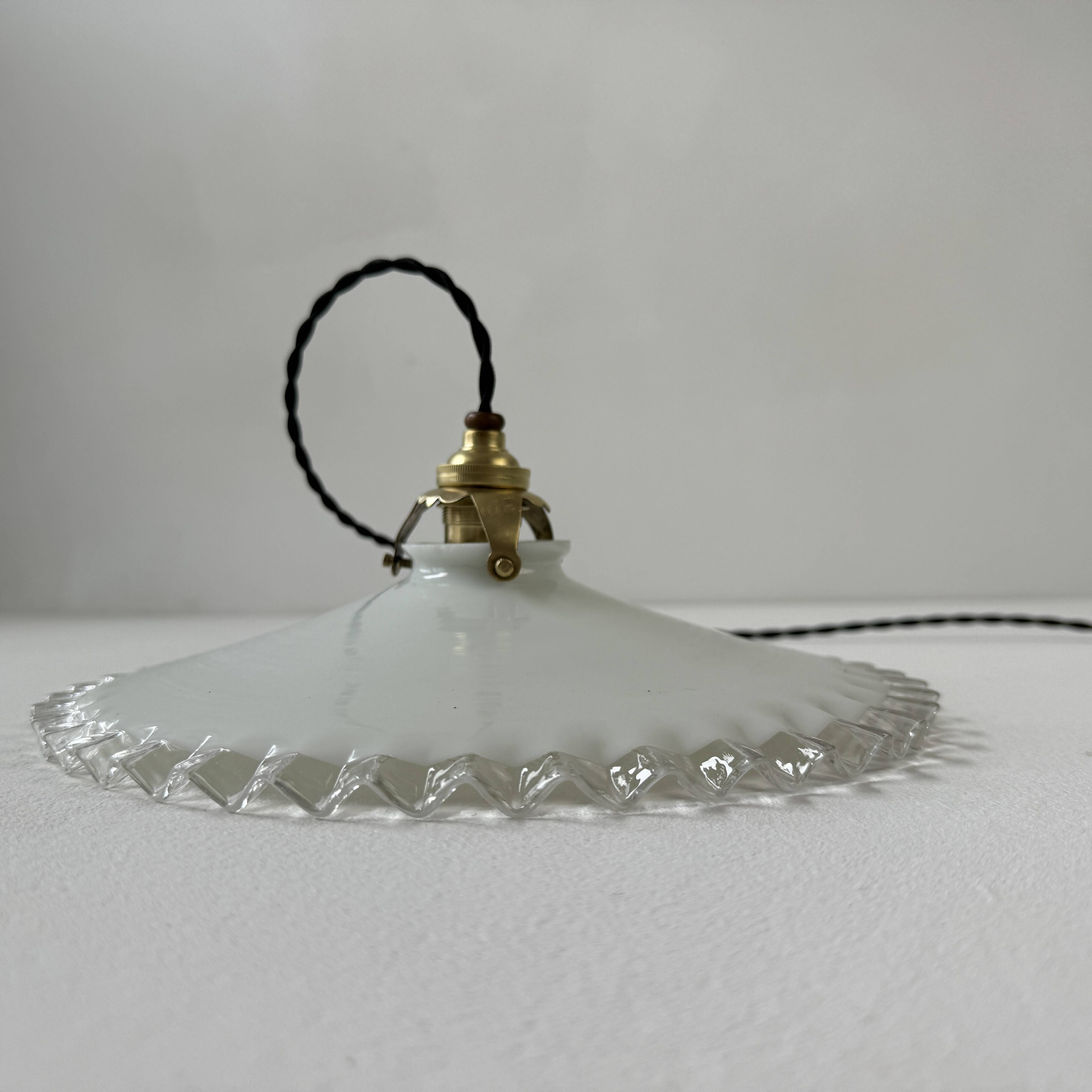 Old opaline laced suspension 26.5 cm vintage