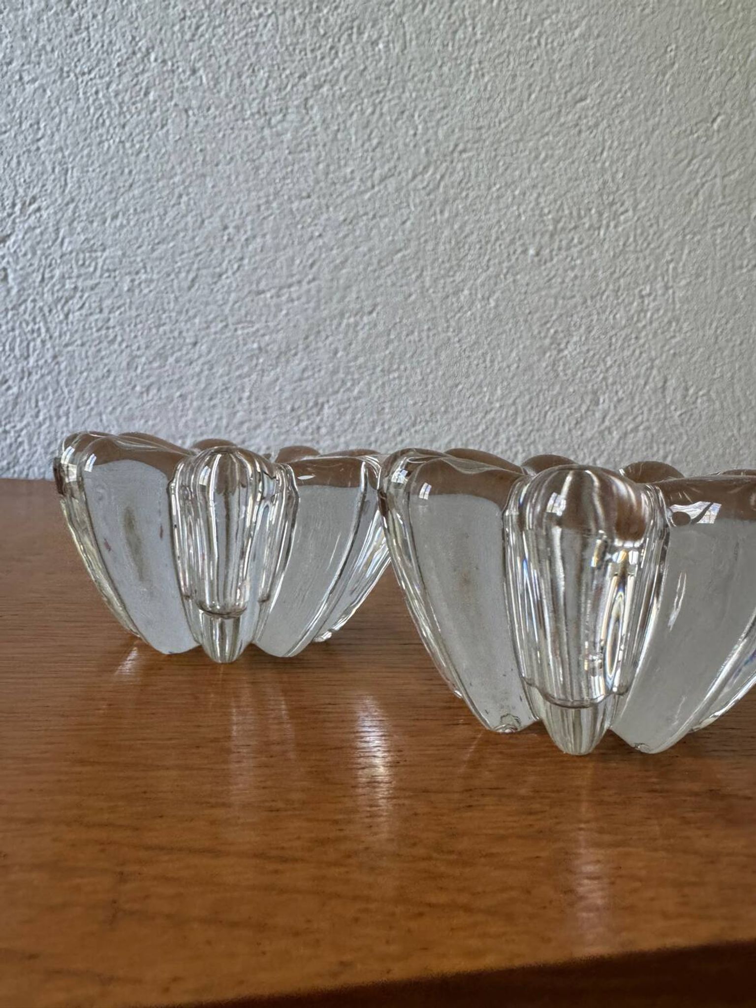 2 bougeoirs fleurs en cristal, années 60