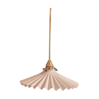 Tulip suspension in serrated opaline lace Dp 0123118