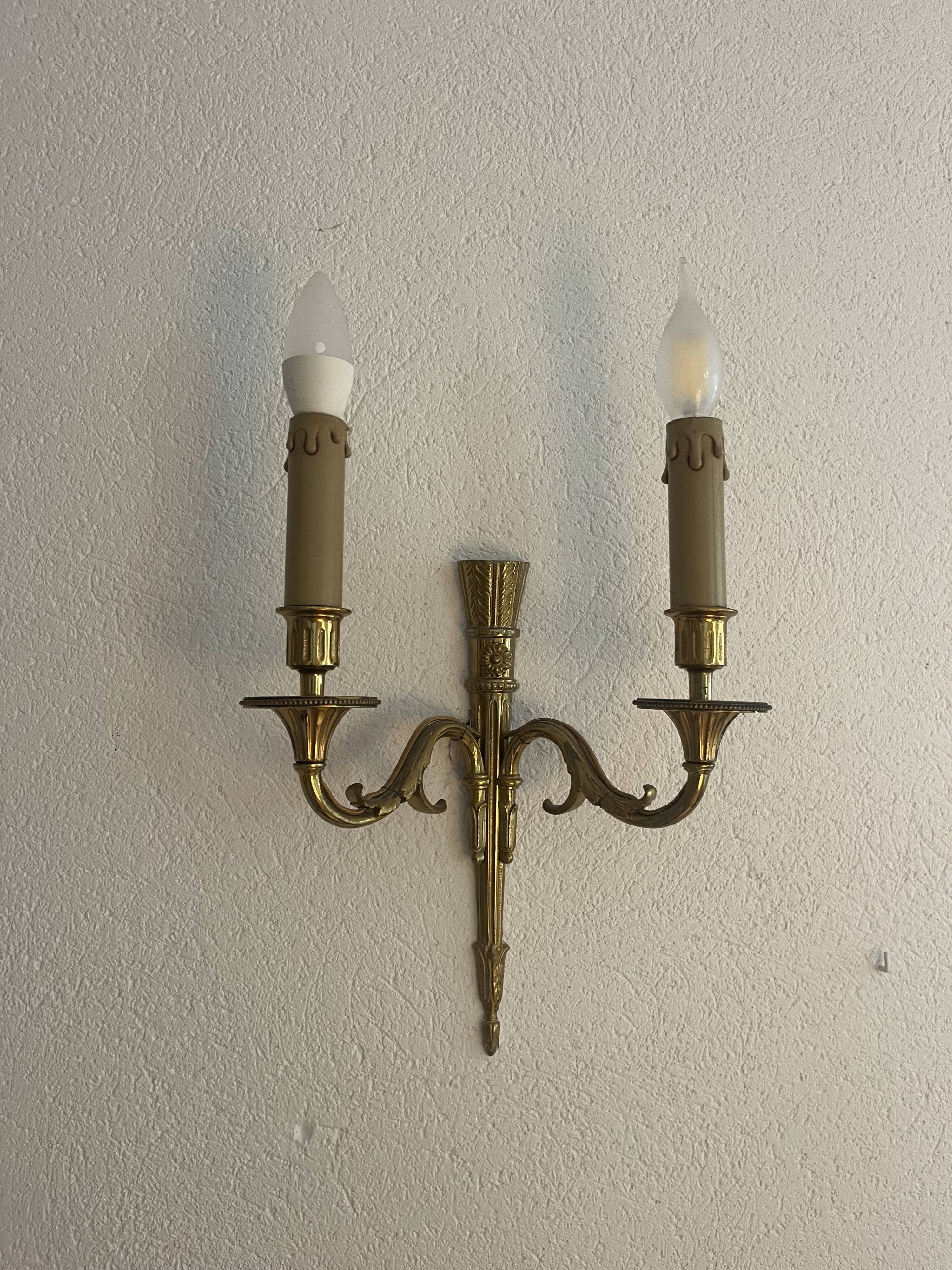 Lot de 2 appliques murales style Louis XV en bronze dorée