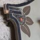 Grand vestiaire Art Deco en bois et laiton