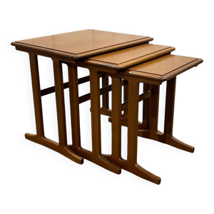 Série de 3 tables gigognes - teck