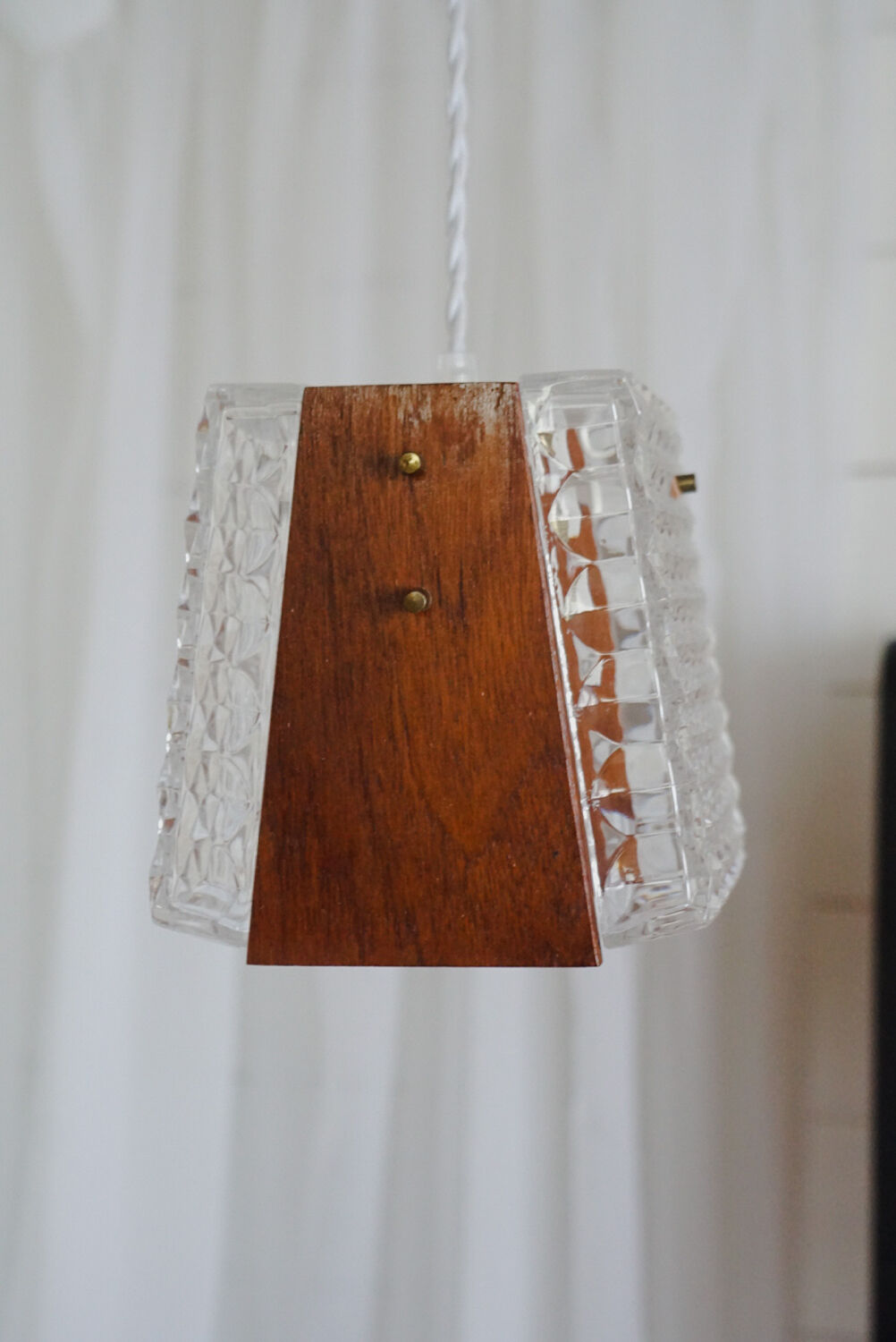 Scandinavian teak and glass pendant light 🌿 Vintage