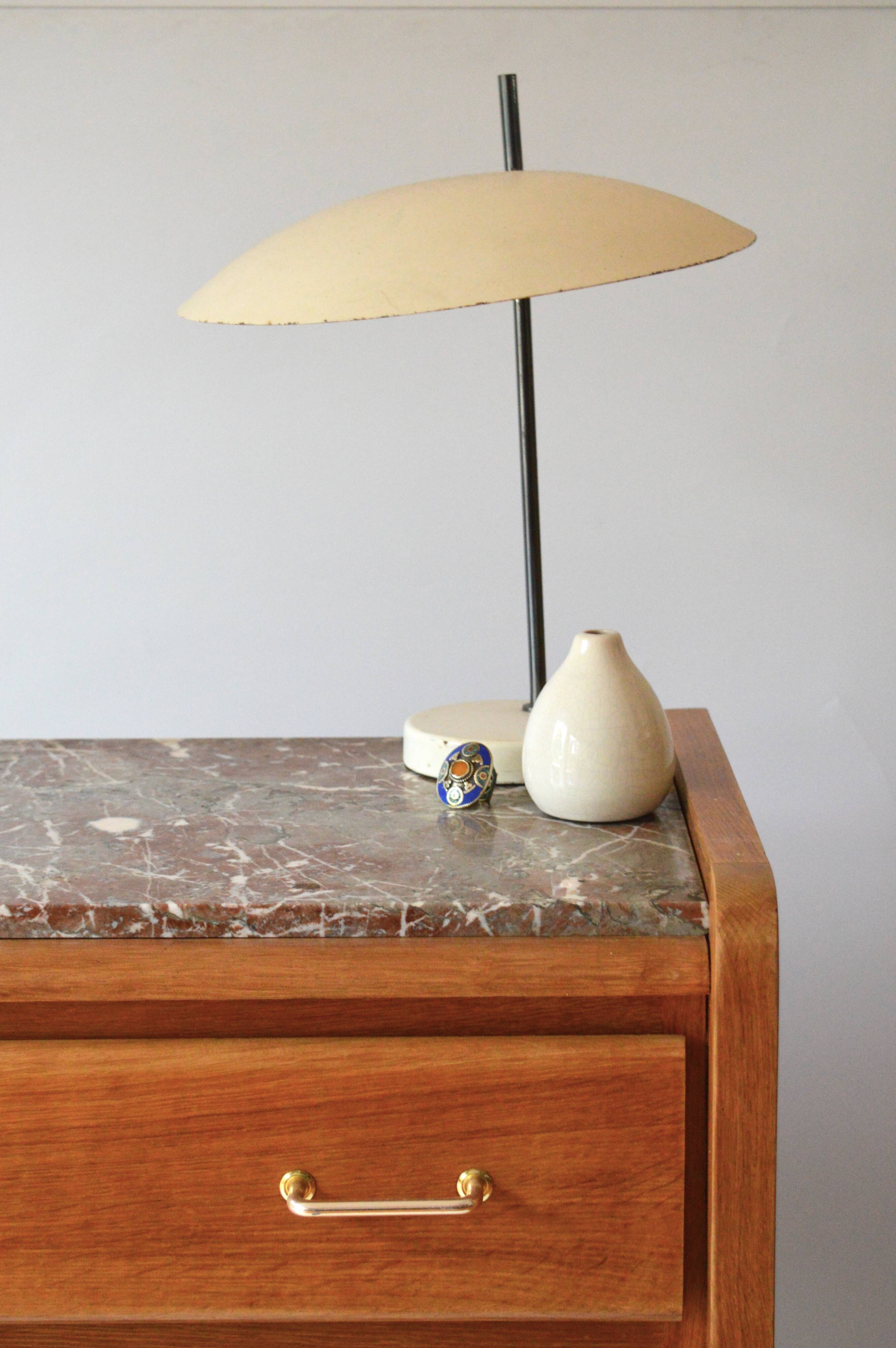 Commode en placage chêne