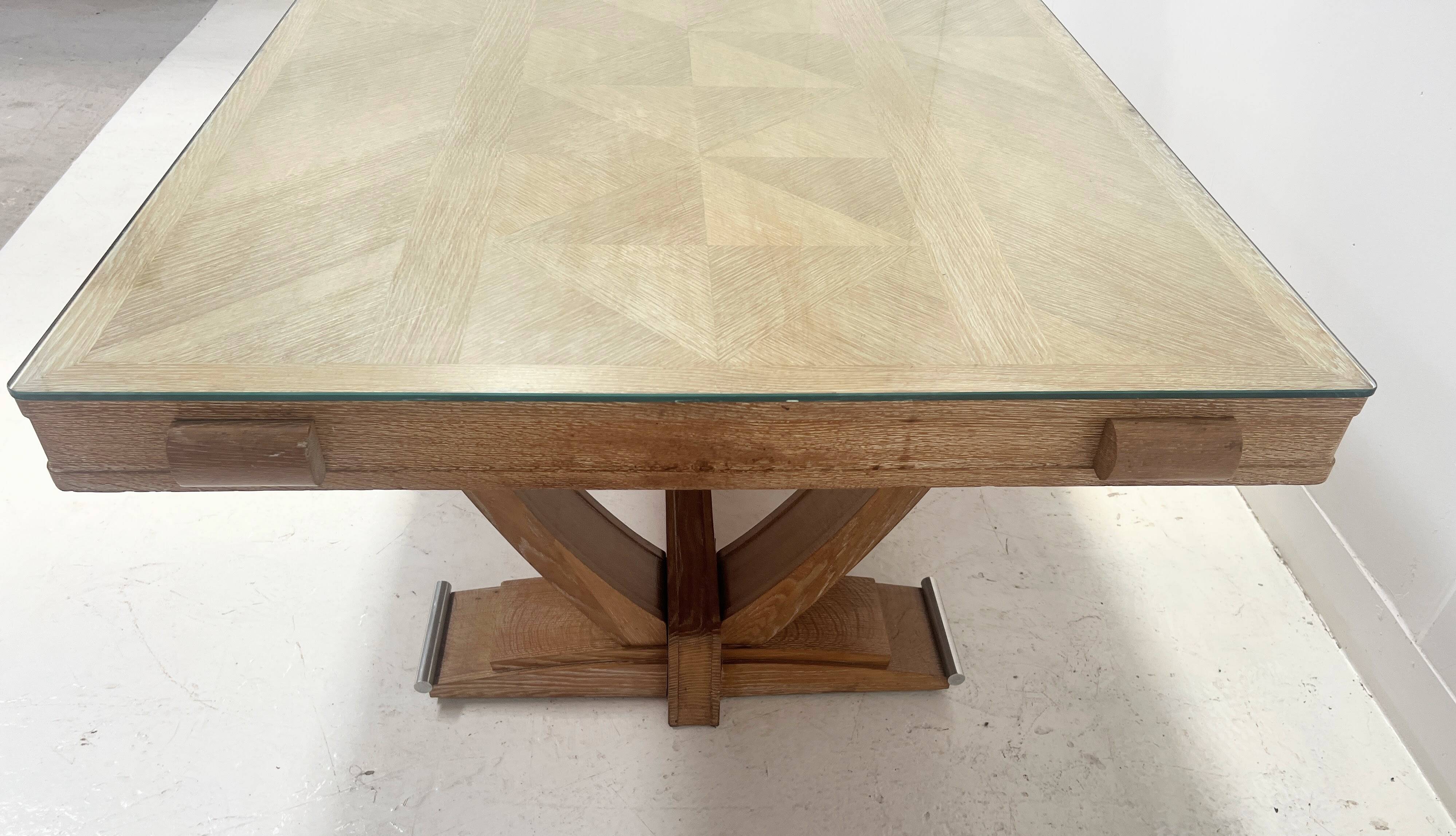 Table bureau Art Déco en chêne cérusé du XX siècle